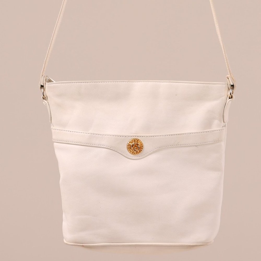Vintage white leather purse